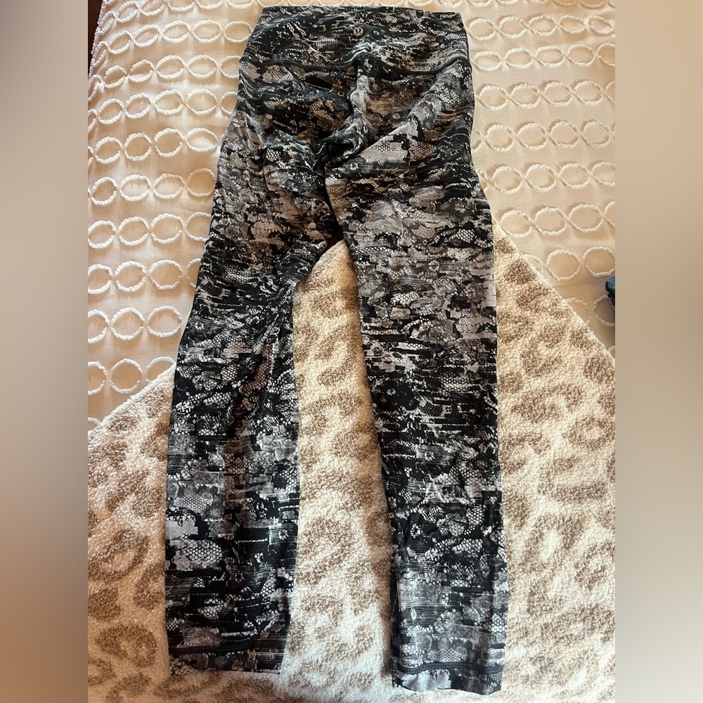 Lululemon tights